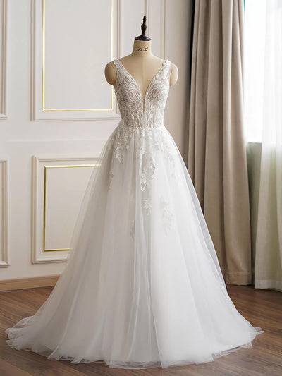 Sexy Lace Plunging Neckline Sleeveless Bridal Gown