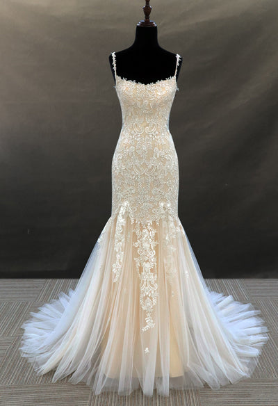 Feminine Floral Lace Fit and Flare Wedding Gown with Scoop Neckline